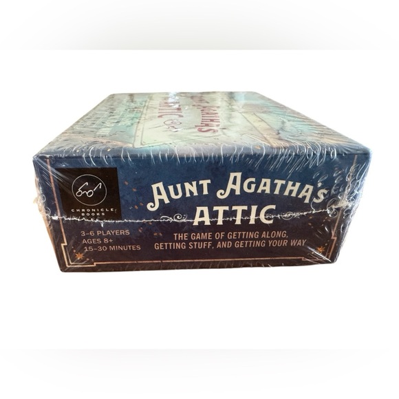 Chronicle Books Aunt Agatha's Attic Fast-paced Card Game, New - Picture 5 of 7